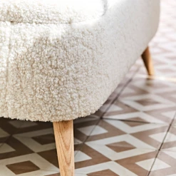 SEMA DESIGN Banc Coffre Bouclette Blanc Crème - Elément -Sema Design Boutique c4b47 1