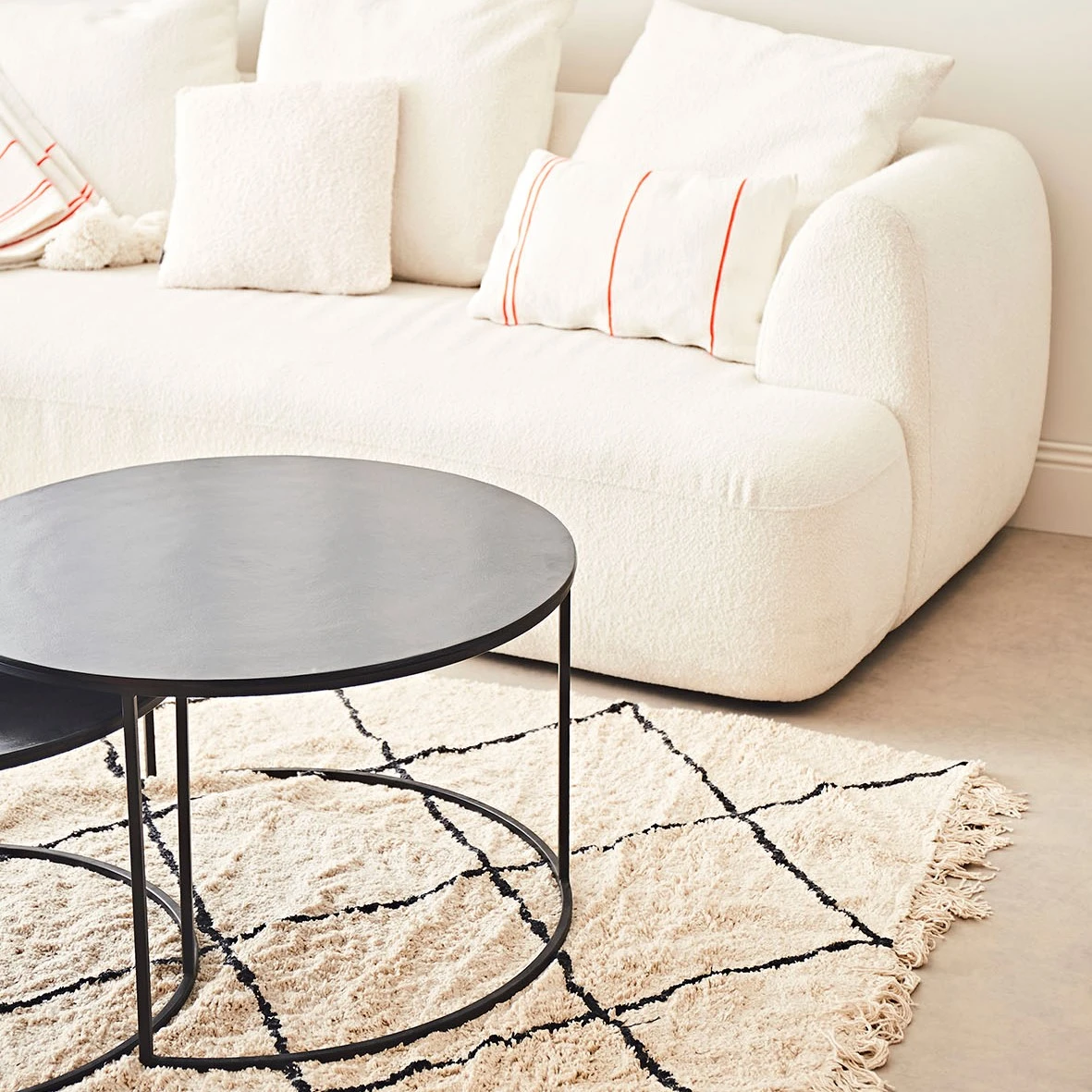Côté Table Table Basse Gigogne Ronde (lot De 2) En Fer Noir - Felia 8 Côté Table Table Basse Gigogne Ronde (lot De 2) En Fer Noir - Felia – Image 6